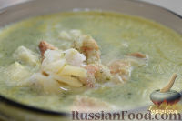 Фото к рецепту: Крем-суп из шпината с креветками
