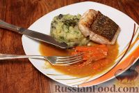 Фото к рецепту: Красный люциан под цитрусовым соусом с овощным пюре