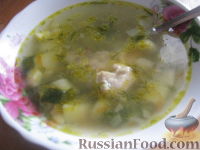 Фото к рецепту: Куриный суп с молодым горошком