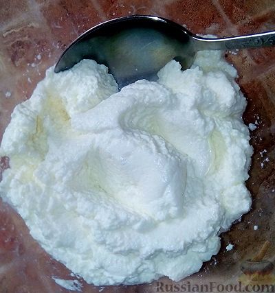 Два ингредиента – и готов адыгейский сыр из магазинного молока с кефиром: больше не будете покупать