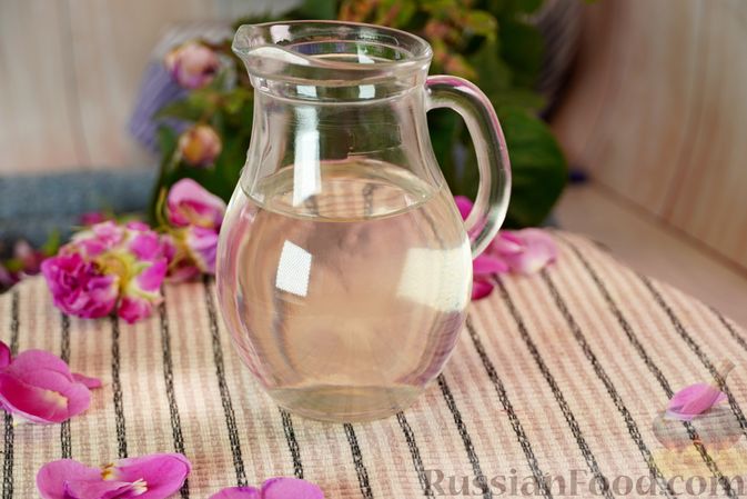 Розовая вода (методом дистилляции)