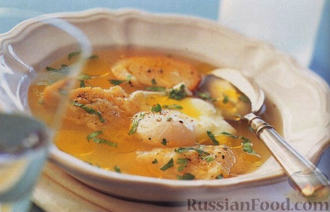 Французский чесночный суп с сырными гренками, пошаговый рецепт на ккал, фото, ингредиенты - Т