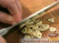 Фото приготовления рецепта: Креветки с чесноком - шаг №2
