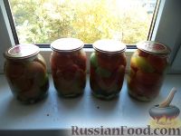 Фото приготовления рецепта: Маринованные помидоры половинками (без стерилизации) - шаг №5