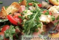 Фото к рецепту: Салат с ветчиной, сыром и гренками
