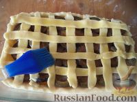 Фото приготовления рецепта: Чешский пирог со сливами - шаг №16