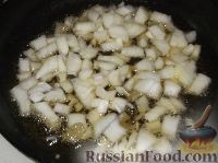 Фото приготовления рецепта: Жареный картофель с грибами - шаг №6