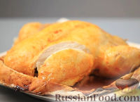 Фото к рецепту: Фаршированная курица, запеченная в соленом тесте