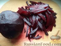 Фото приготовления рецепта: Красный борщ со шкварками и фасолью - шаг №5