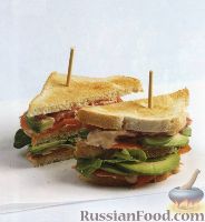 Фото к рецепту: Бутерброды закусочные с лососем и авокадо
