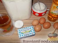 Фото приготовления рецепта: Чак-чак (татарское блюдо) - шаг №1