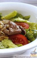 Фото к рецепту: Салат с жареным мясом