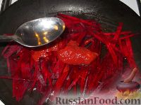 Фото приготовления рецепта: Борщ украинский с мясом - шаг №7