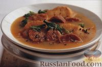 Фото к рецепту: Картофельный суп-пюре с колбасками и капустой кале