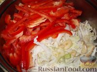 Фото приготовления рецепта: Маринованная капуста с перцем сладким и чесноком - шаг №5