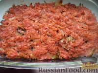 Фото приготовления рецепта: Макароны с копчёной колбасой, сладким перцем, помидорами и сыром фета - шаг №12