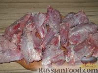 Фото приготовления рецепта: Кролик в сметане (6 порций) - шаг №3