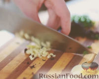 Фото приготовления рецепта: Суп с фаршем, капустой и плавленым сыром - шаг №15
