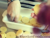 Фото приготовления рецепта: Картофельный гратен в сливочном соусе - шаг №8