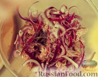 Фото приготовления рецепта: Салат из фасоли и тунца - шаг №5