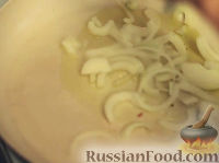 Фото приготовления рецепта: Фриттата с макаронами, сыром и копчёностями - шаг №5