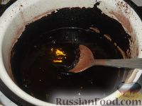 Фото приготовления рецепта: Пирожное «Буше», глазированное шоколадом - шаг №12