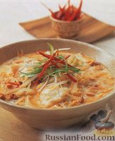 Фото к рецепту: Тайский рыбный суп с рисовой лапшой