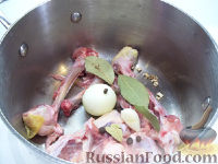 Фото приготовления рецепта: Суп с пельменями (на бульоне) - шаг №1