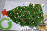 Фото приготовления рецепта: Салат на Новый Год «Елочка» - шаг №6