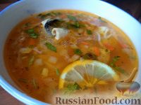 Фото к рецепту: Простой суп из скумбрии