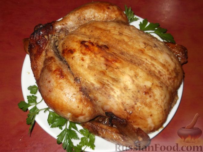 Запеченная курица в духовке целиком с картошкой
