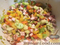 Фото приготовления рецепта: Рис с овощами и копченой индейкой - шаг №5