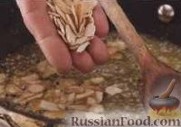 Фото приготовления рецепта: Жареная форель с миндальным соусом - шаг №2