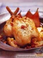 Фото к рецепту: Жареная курица с картофелем и грушами