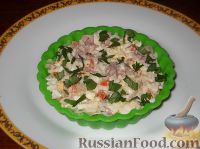 Фото к рецепту: Салат из печени трески с рисом