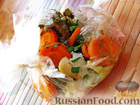 Фото к рецепту: Пангасиус с овощами в рукаве
