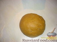 Фото приготовления рецепта: Луковое печенье к пиву - шаг №5