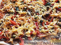 Фото приготовления рецепта: Пицца с грибами и морепродуктами - шаг №20