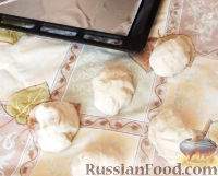 Фото приготовления рецепта: Пирожки с яйцом и рисом - шаг №10