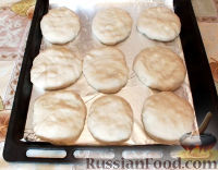 Фото приготовления рецепта: Пирожки с яйцом и рисом - шаг №16