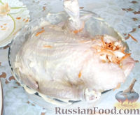 Фото приготовления рецепта: Курица, запеченная под чесночно-горчичным соусом - шаг №8