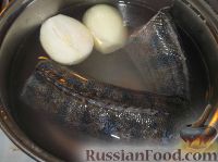 Фото приготовления рецепта: Заливное из рыбы - шаг №4
