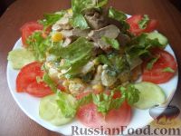 Фото к рецепту: Салат из печени трески и кукурузы