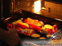 Фото приготовления рецепта: Пита с запеченными овощами - шаг №6