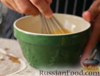 Фото приготовления рецепта: Запеканка из манки с фисташками и кокосом - шаг №1