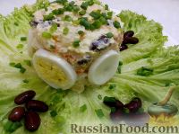 Фото приготовления рецепта: Салат из курицы с красной фасолью - шаг №13