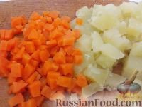 Фото приготовления рецепта: Салат из курицы с красной фасолью - шаг №3