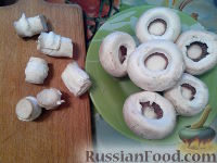 Фото приготовления рецепта: Шампиньоны, фаршированные сыром и орехами - шаг №2