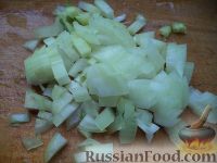 Фото приготовления рецепта: Салат слоеный курино-грибной - шаг №2