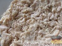 Фото приготовления рецепта: Салат слоеный курино-грибной - шаг №14